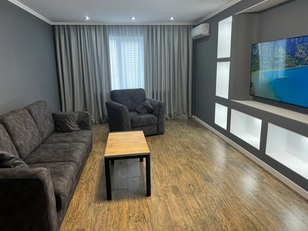 Уютная двухкомнатная квартира с ремонтом