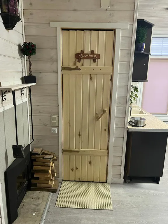 Дом с баней на берегу озера