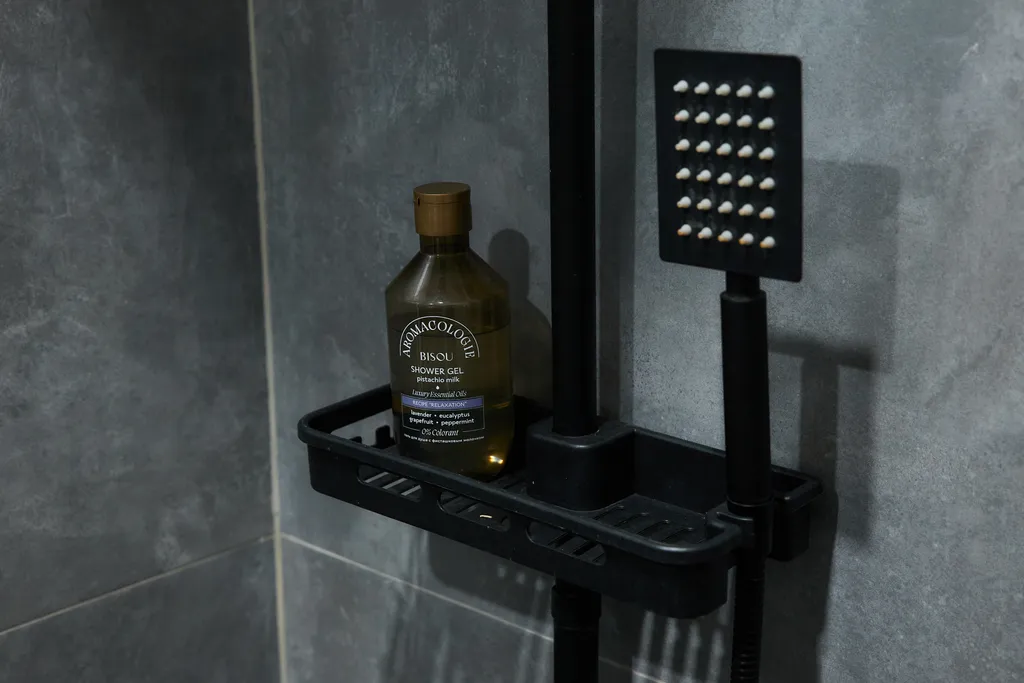 Большой дом для отдыха на берегу реки Кола