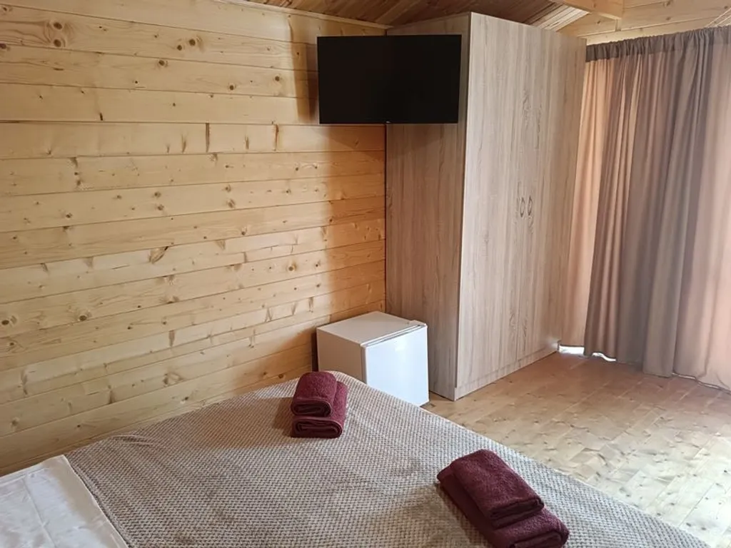 Уютный четырёхместный коттедж с удобствами