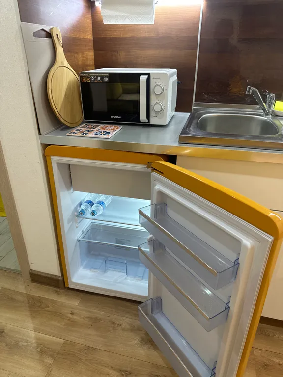 Просторная квартира с отдельным входом возле гипермаркета Перекресток