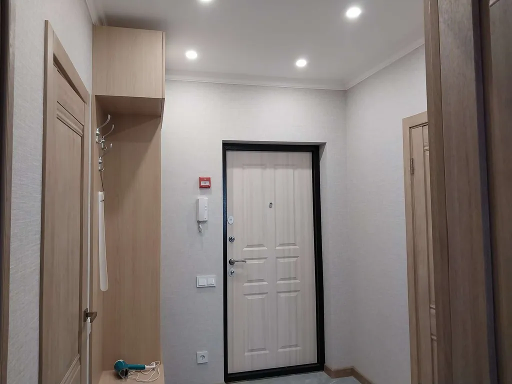 Квартира с домашним уютом с видом на церковь и город