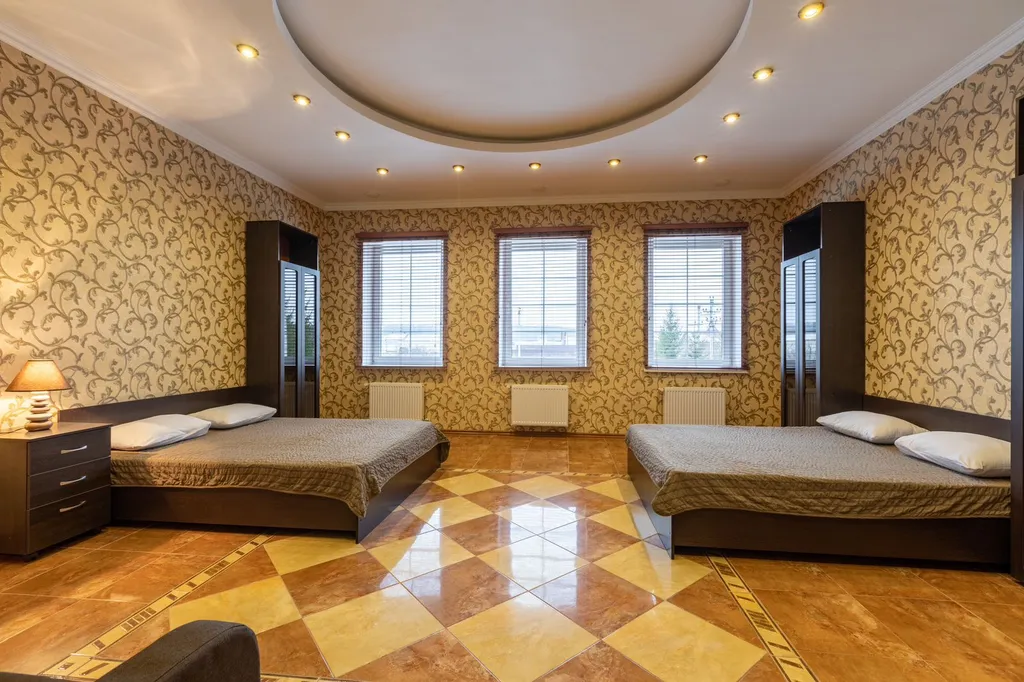 Коттедж с бассейном