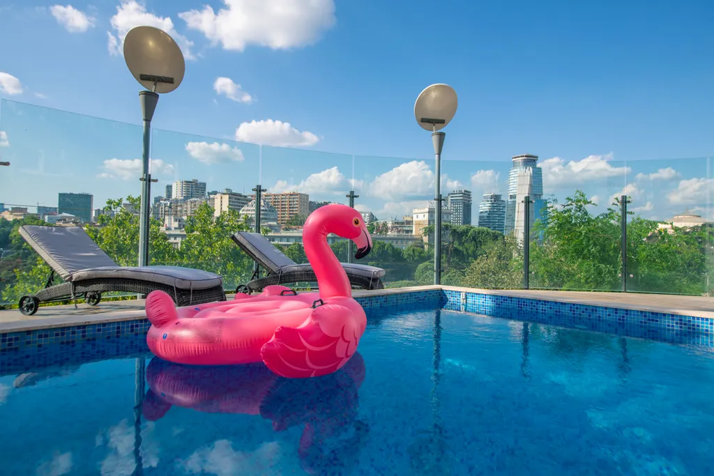 Квартира Central apartment with a swimming pool — аренда посуточно в Тбилиси
