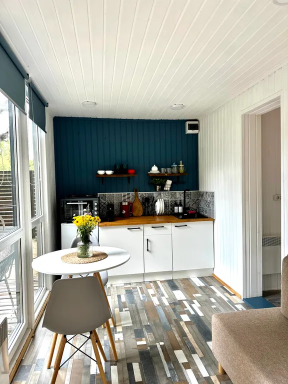 Домик в сосновом лесу