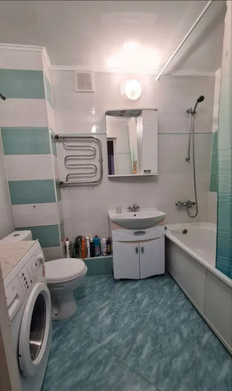 Рядом с центром