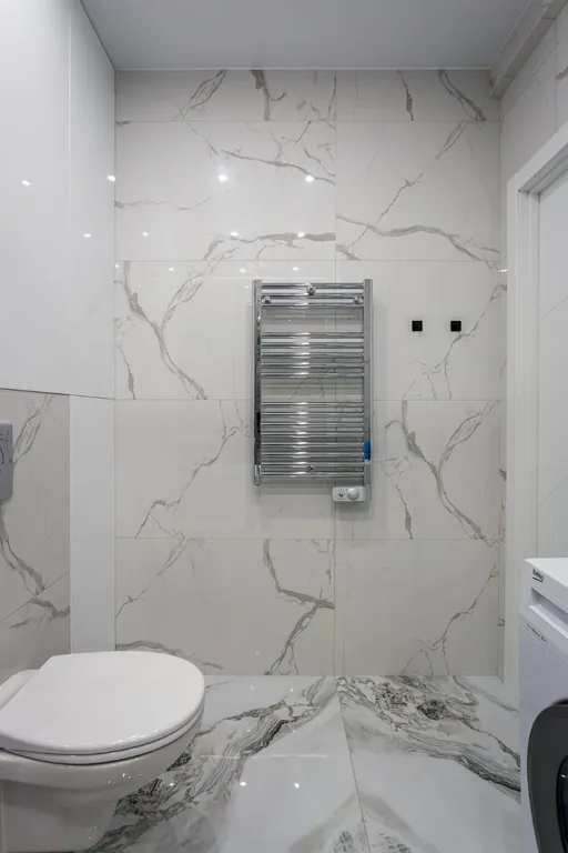 Студия в высотке близко к центру и аэропорту