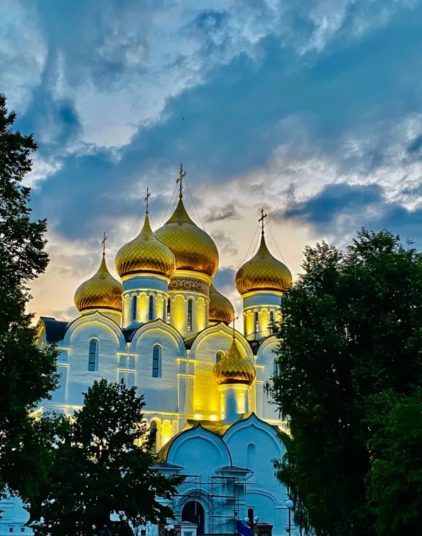 Романтичная однушка с камином на Волжской набережной