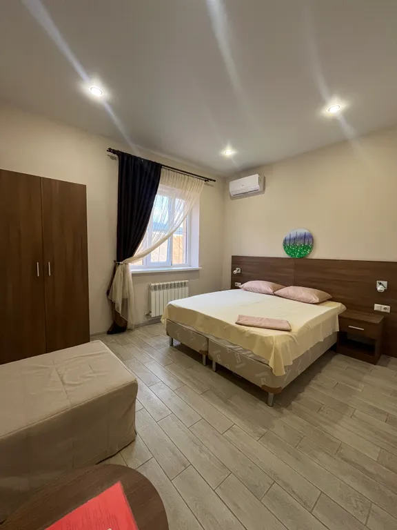 Квартира Трехместный номер с раскладным пуфом — аренда посуточно в Кабардинка