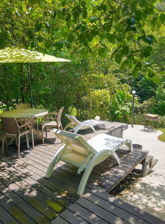 Дом у реки las nubes