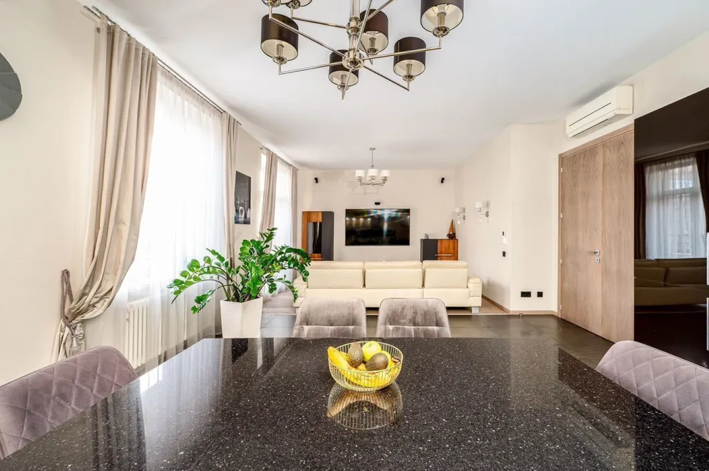 Квартира в центре с фонтаном во дворе