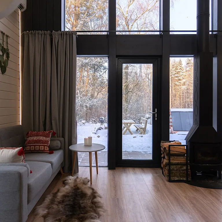 Коттедж Двухэтажный барнхаус на озере с видом на лес — Мичуринское