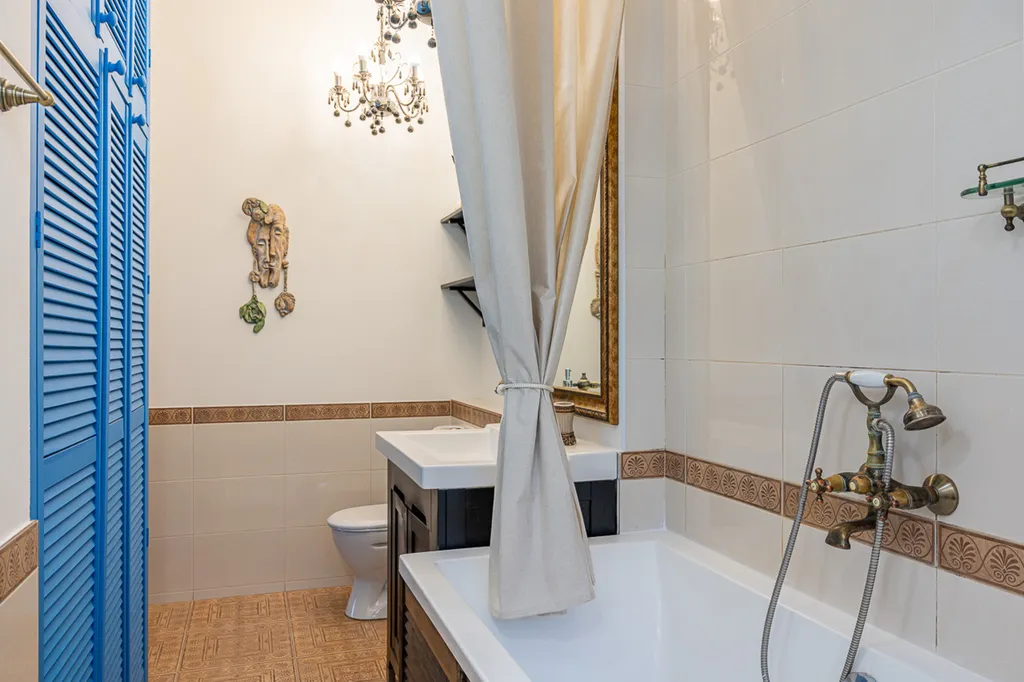 Квартира Просторная квартира бизнес-класса с винтажным интерьером в центре — Екатеринбург