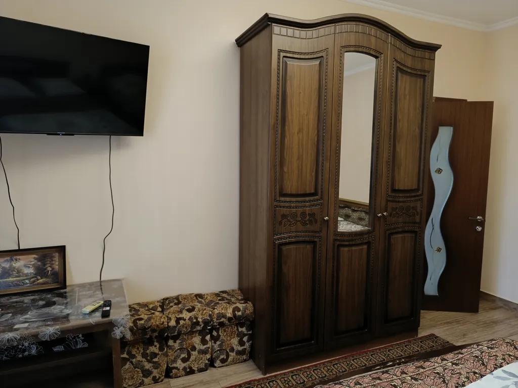 Коттедж Дом утопающий в зелени и очень уютный — Геленджик