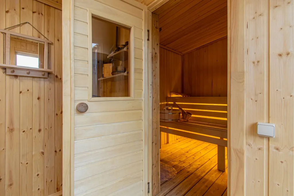 Коттедж Современный дом с баней — Семеновское