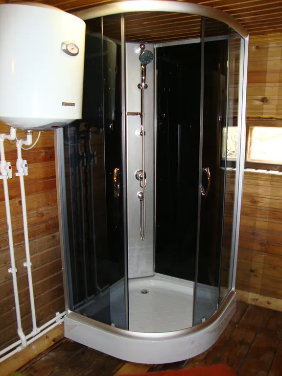 Благоустроенный домик с камином и лоджией на Селигере