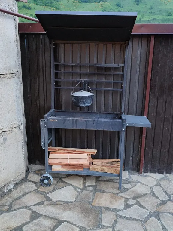 Уютный новый дом с прекрасным видом на горы