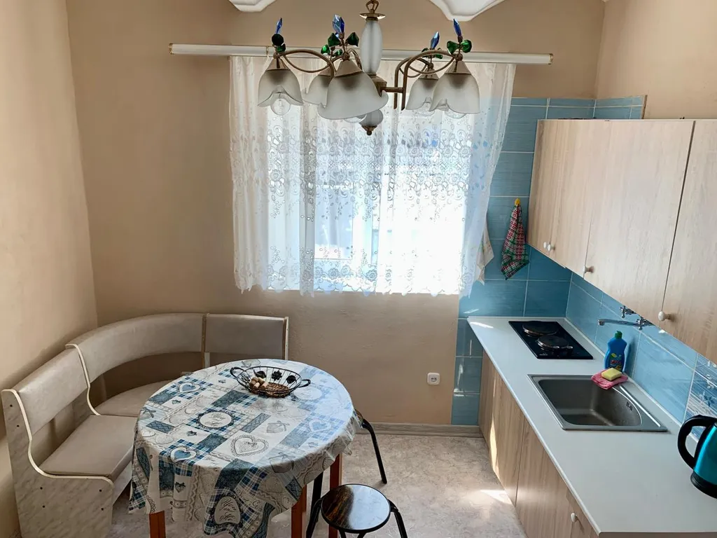 Квартира в центре — аренда посуточно в Сухум