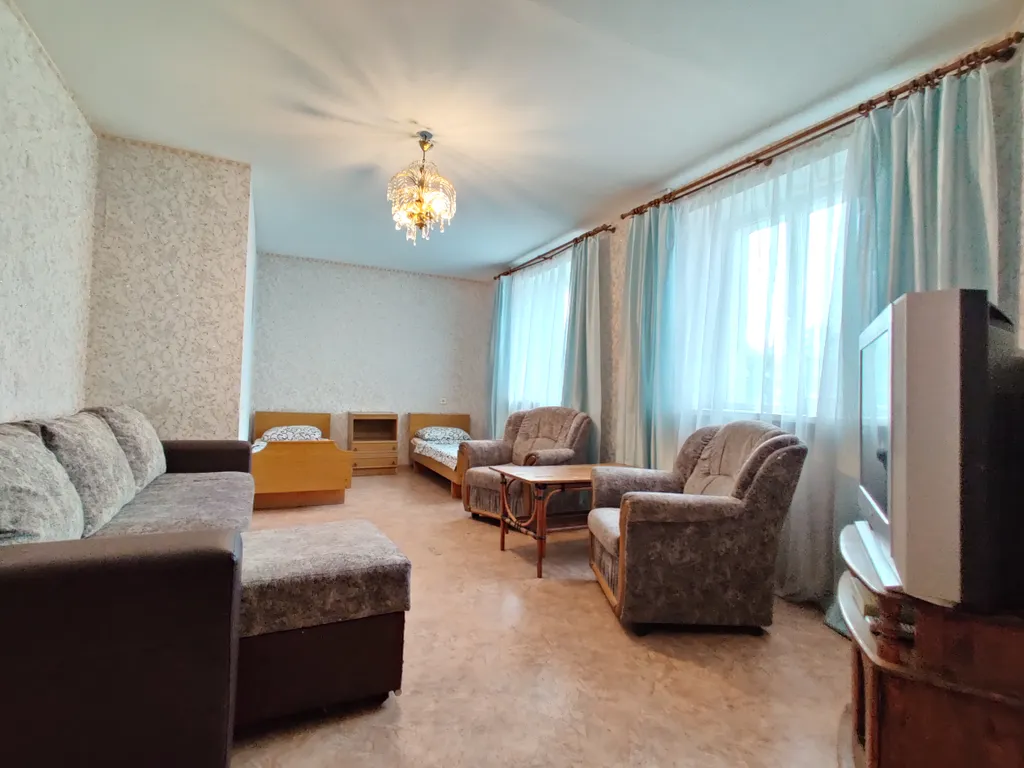 3-комнатная на площади Ленина