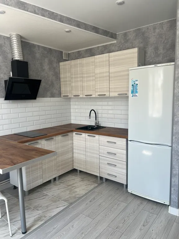 Уютная студия, расположена в 2 остановках от центара города