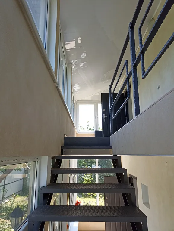 Квартира Квартира 2-х кв. в коттедже, закрытая парковка, центральная часть города — Калининград