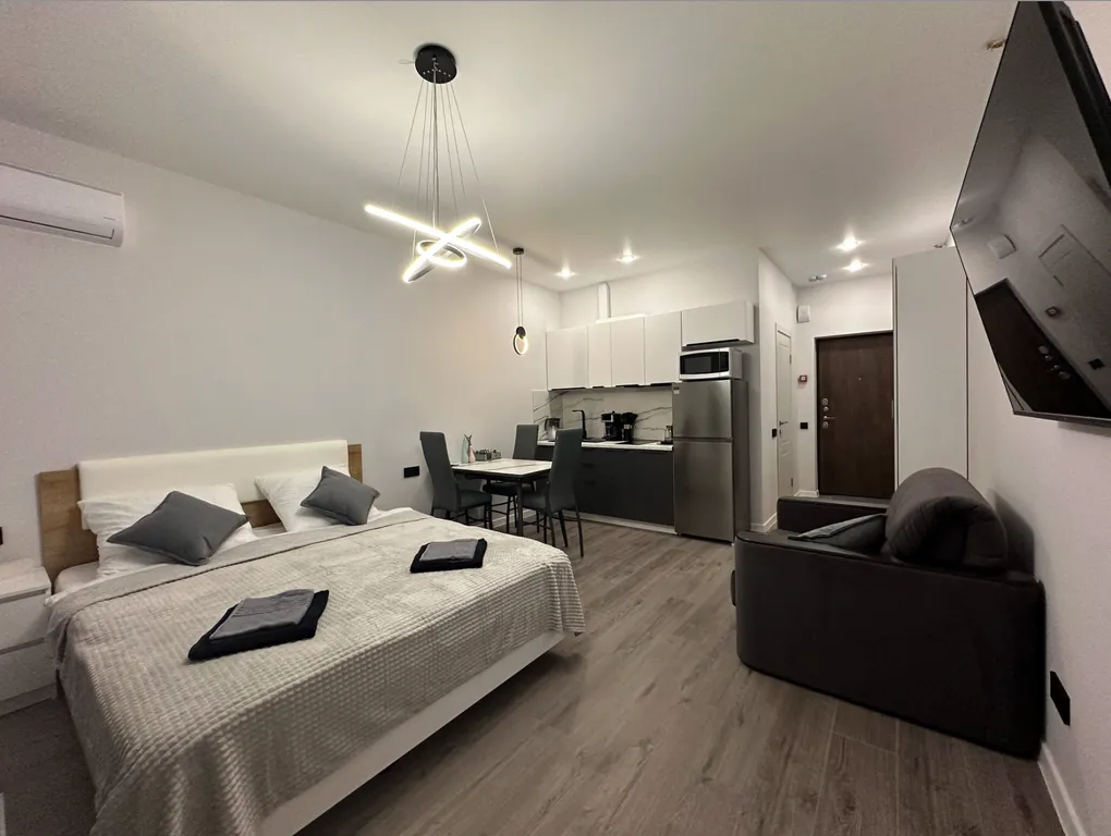 Дизайнерская студия Ls-steel love с видом на море с 13 этажа