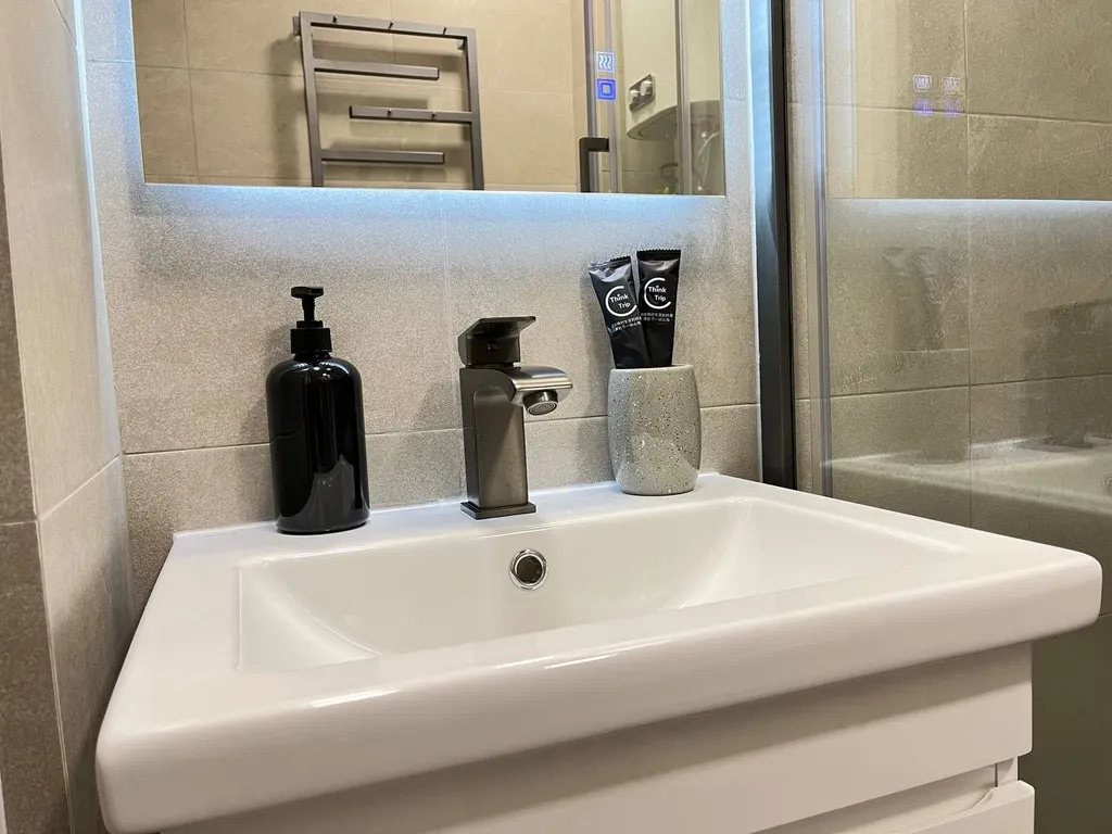 Теплая светлая квартира для 4 гостей в современном ЖК