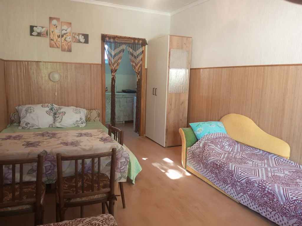 Квартира Квартира-студия 2 этаж коттеджа — Евпатория