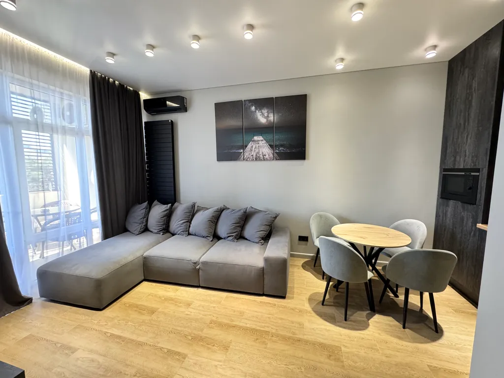 Двухкомнатные Апартаменты с видом на море и горы