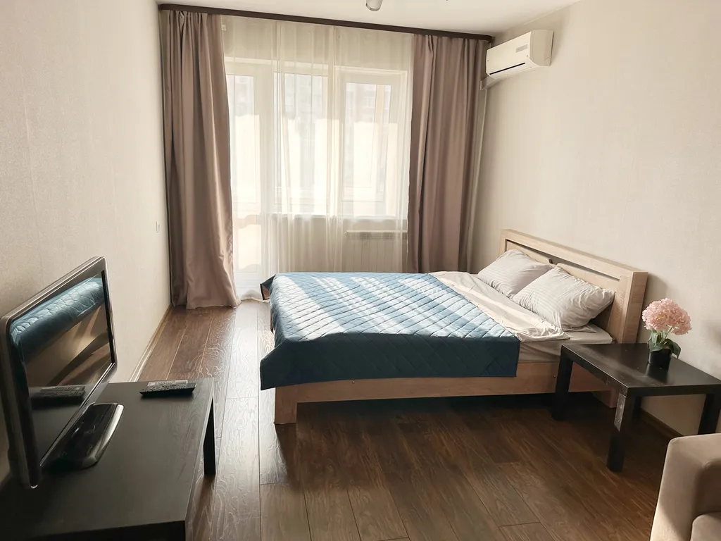 Двухкомнатная квартира в 10 минутах пешком от набережной