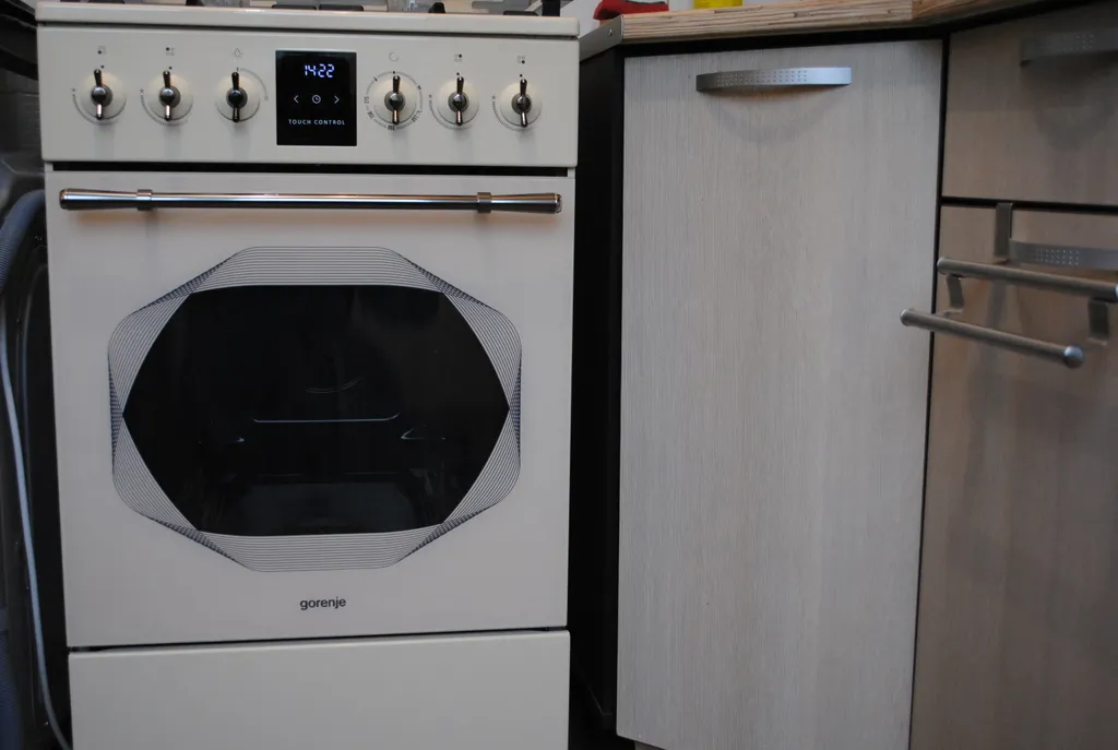 Уютная однокомнатная квартира с дубовой мебелью