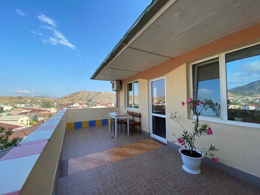 Нестандартная квартира терраса вид на горы недалеко от моря — аренда посуточно в Судак