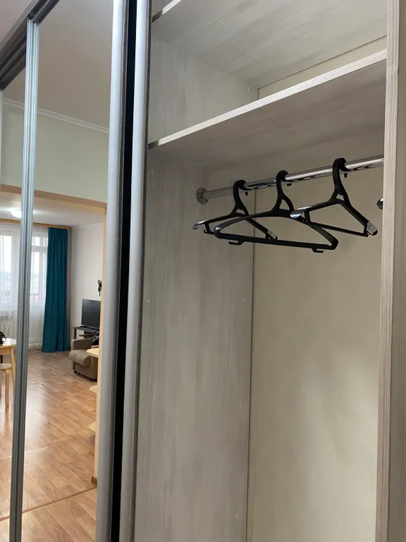 Уютная квартира на 5 мест рядом с Военным Госпиталем, БСМП, ТЭНГЭРИ