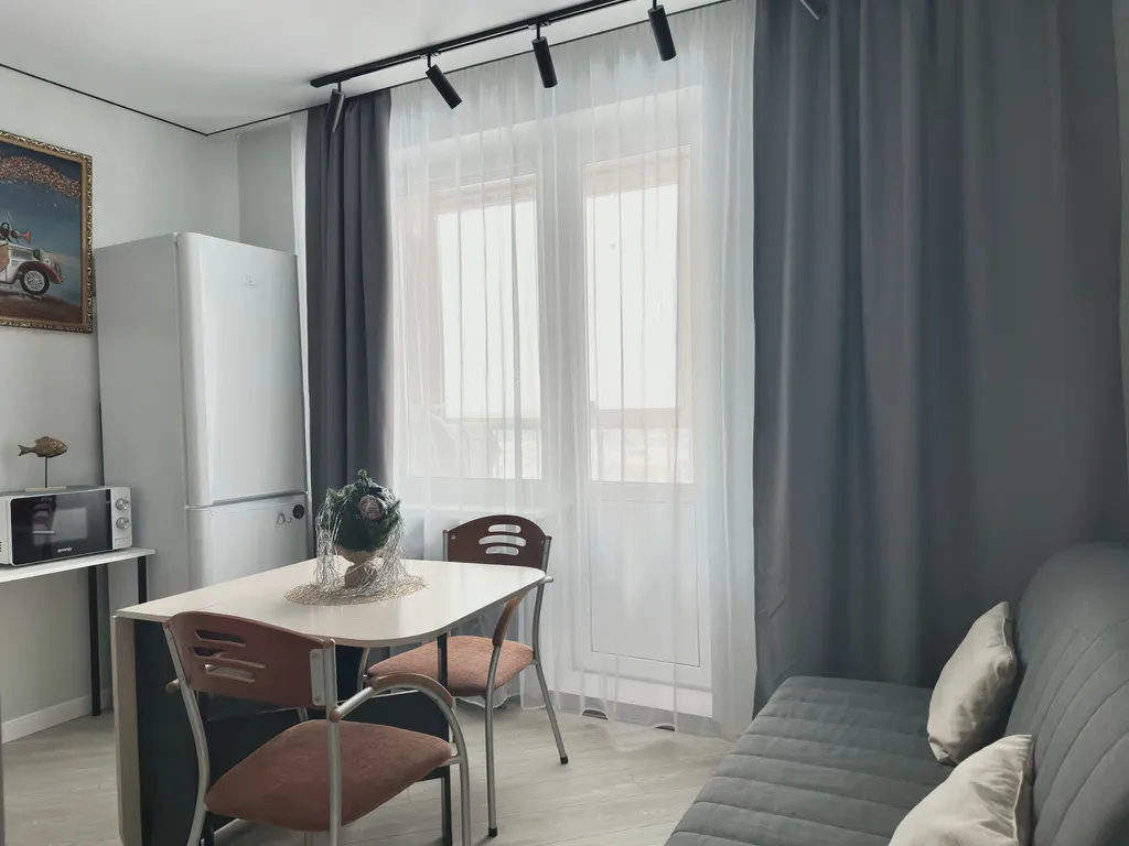 Апартаменты возле парка с озером