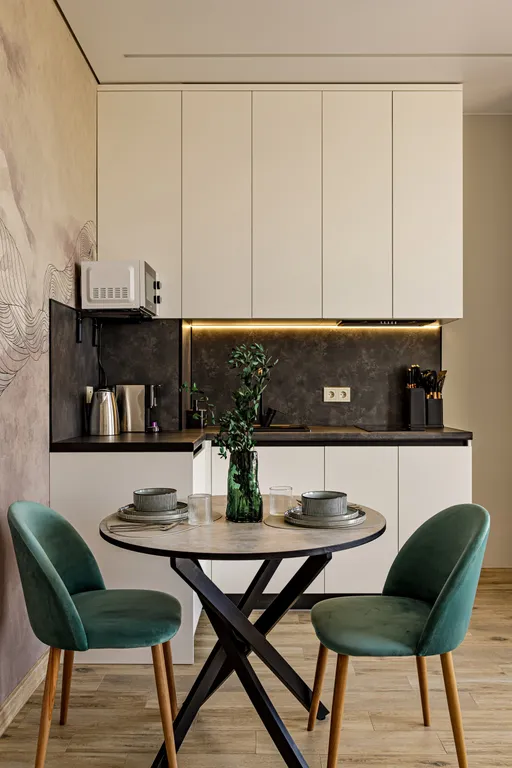 VIP-студия с роскошной ванной у панорамного окна