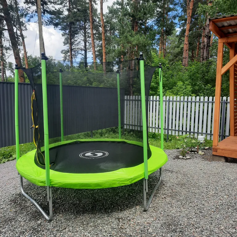 Гостевой дом в сосновом лесу в 15 минутах от курорта Манжерок