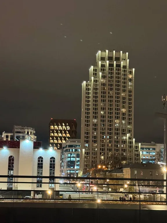 Квартира Престижный центр c просторной террасой — аренда посуточно в Екатеринбург