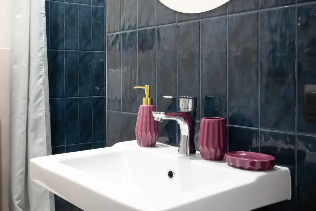 Синяя студия у моря