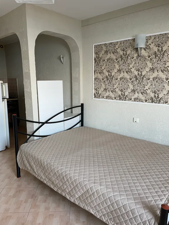 Эллинг-студия с видом на море, Восточная набережная