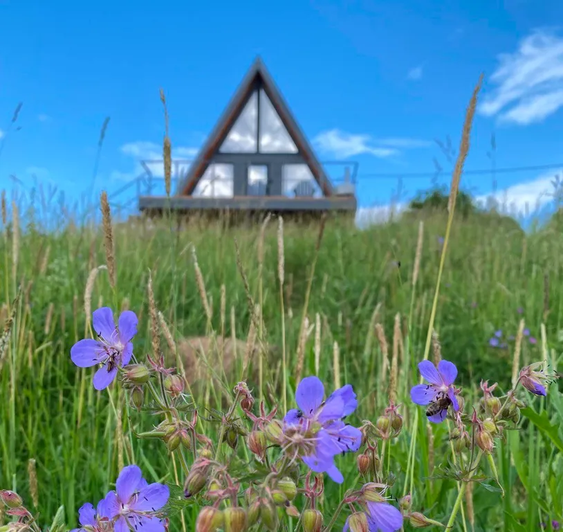Smaland Ranta house-шале на высоком берегу с видом на реку и закат