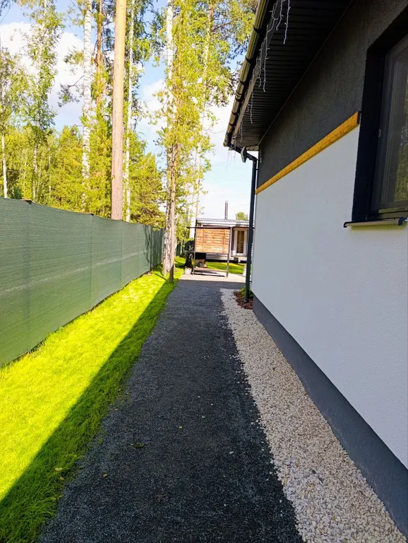 Дом комфорт класса у леса