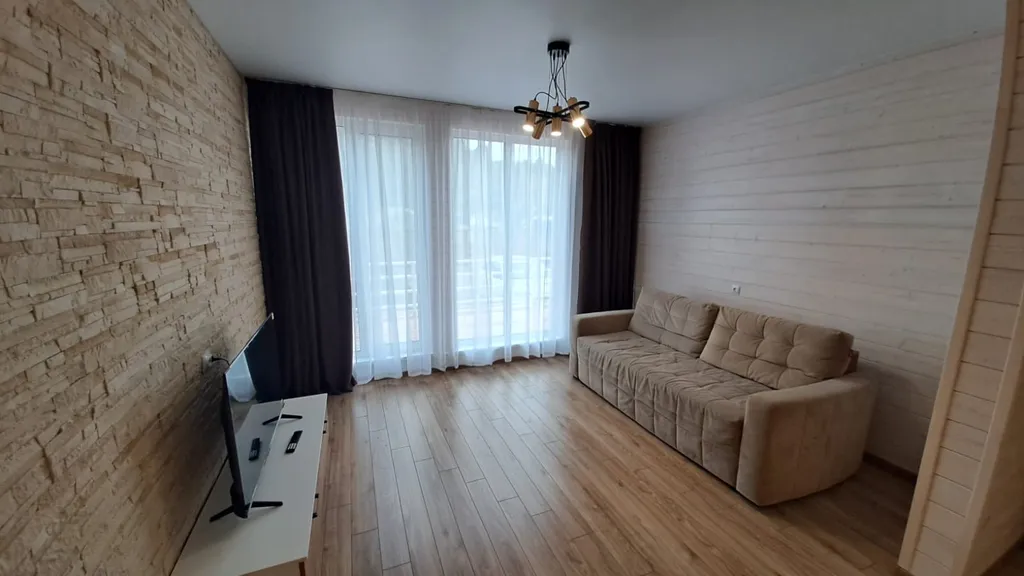 Дом с бассейном