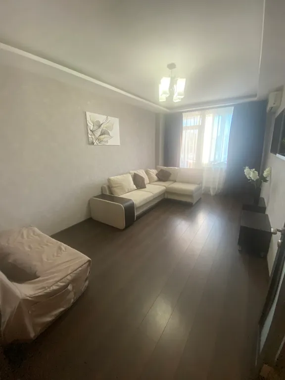 Квартира Просторная 2-х комнатная квартира (центр) — Севастополь