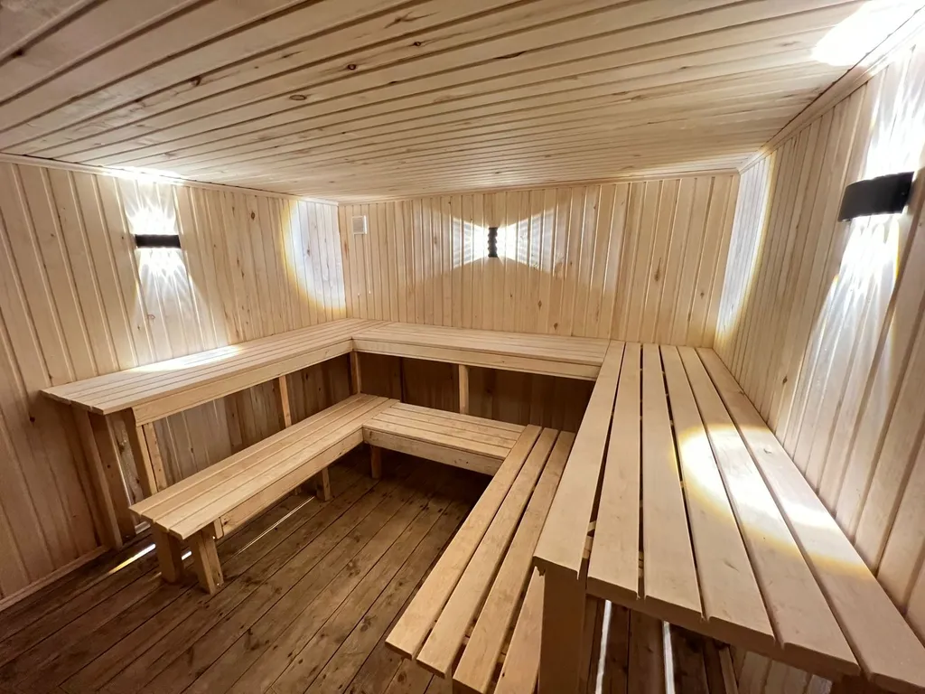 Дом с баней, бильярдом и бассейном в Подмосковье