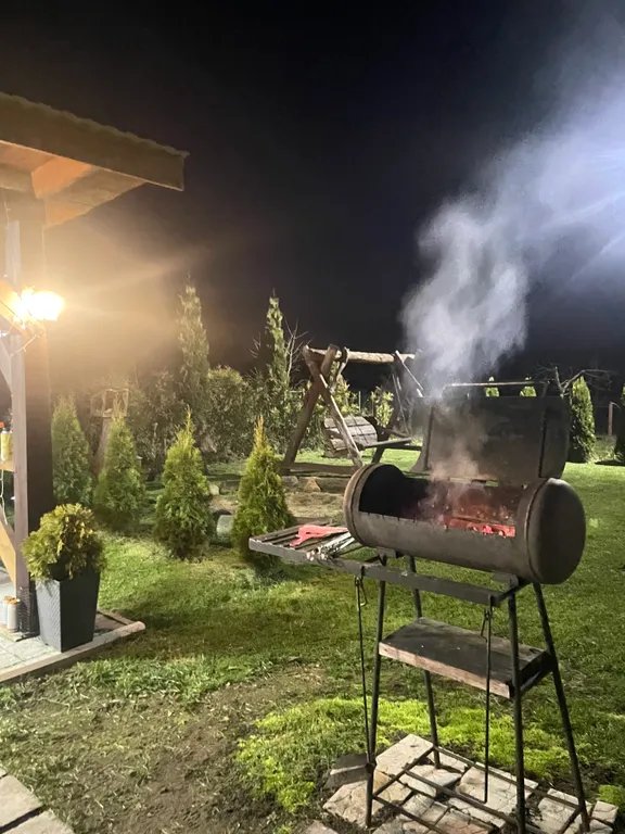 Обустроенная усадьба с камином на Нарочи