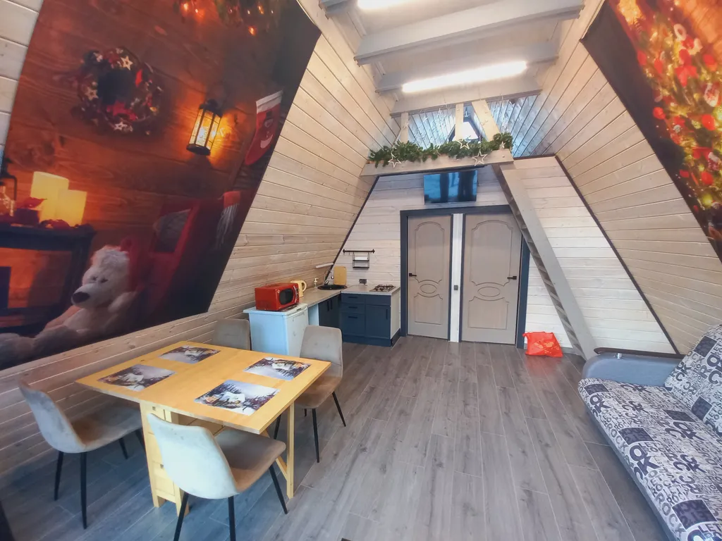 Дом А-фрейм с видом на лес