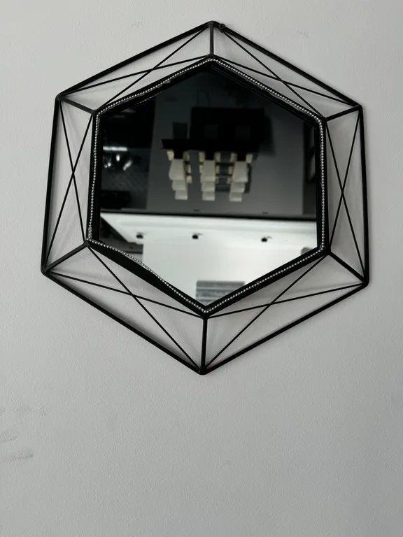 Красивая трёхкомнатная квартира в центре с видом на площадь