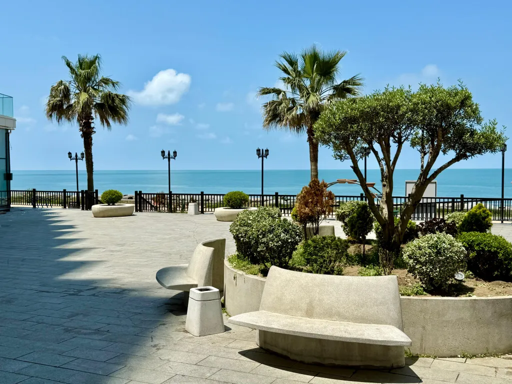 Sea Batumi View | 20m to Beach & Park
Панорама Моря & Приморский Парк