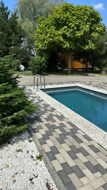 Барнхаус с чаном и бассейном