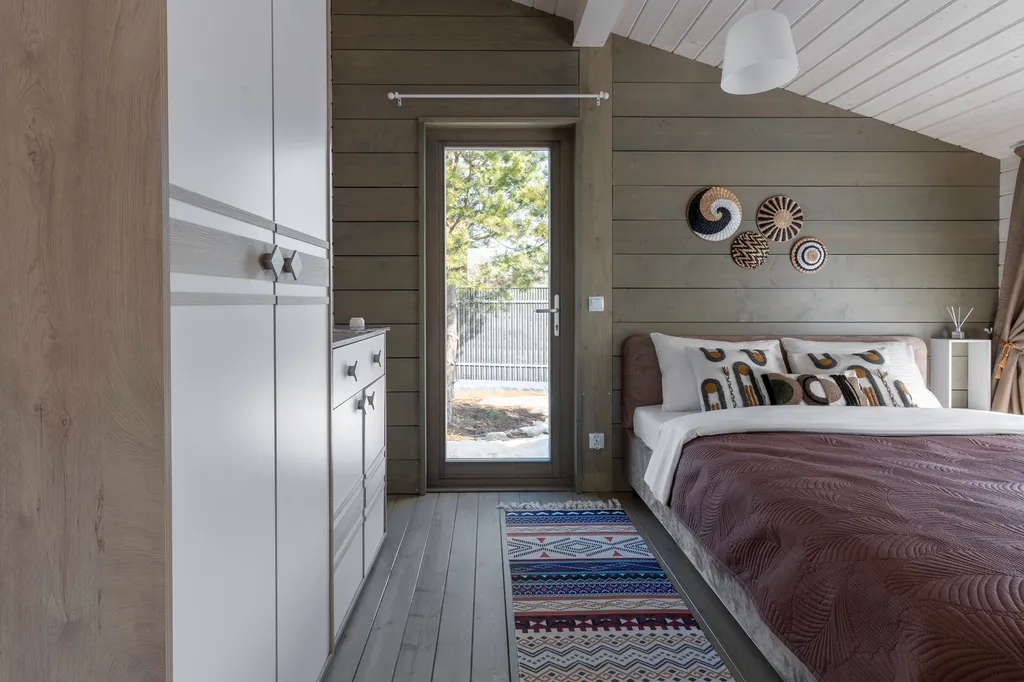 Дом под соснами